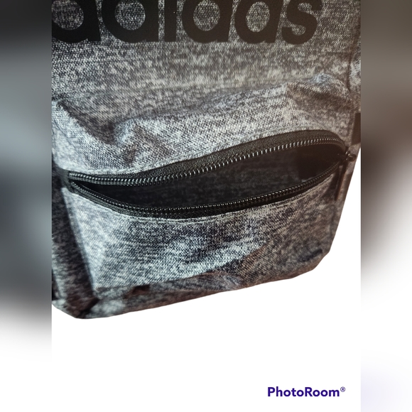Adidas - Santiago gray with signature stripes insulated lunch bag - Picture 7 of 9